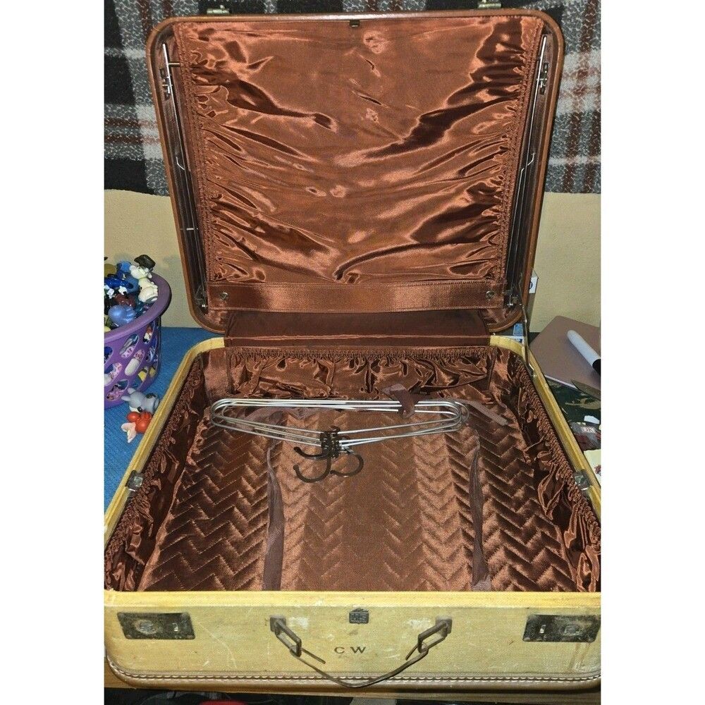Vintage 1900s US TRUNK CO. CW SUITCASE W/ Key And Hangers